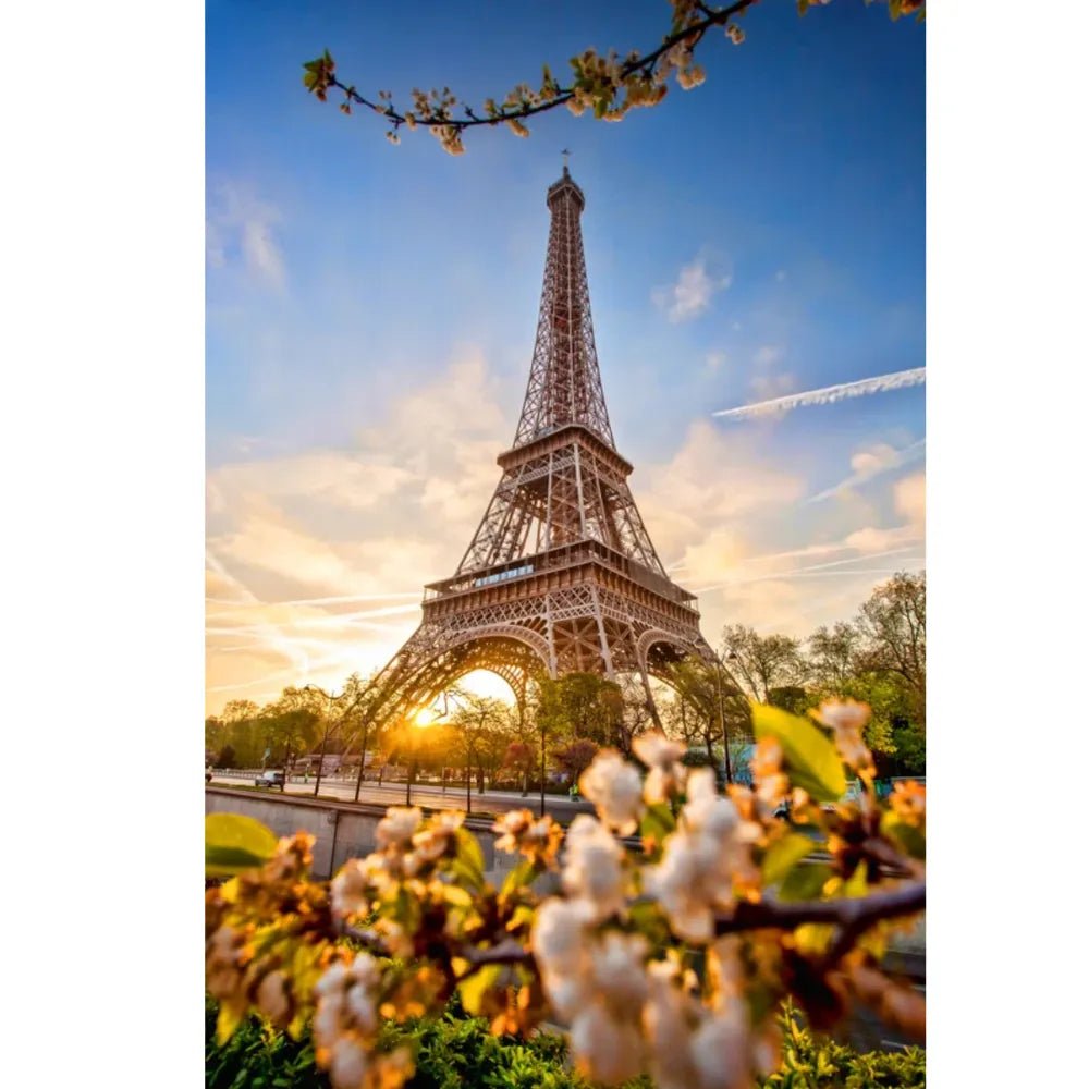 Rollo Autoadhesivo Torre Eiffel 1,2 x 3 m – Vinilo Decorativo para Pared - VeldorShop