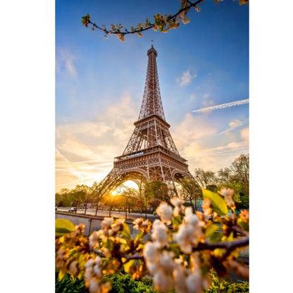 Rollo Autoadhesivo Torre Eiffel 1,2 x 3 m – Vinilo Decorativo para Pared - VeldorShop