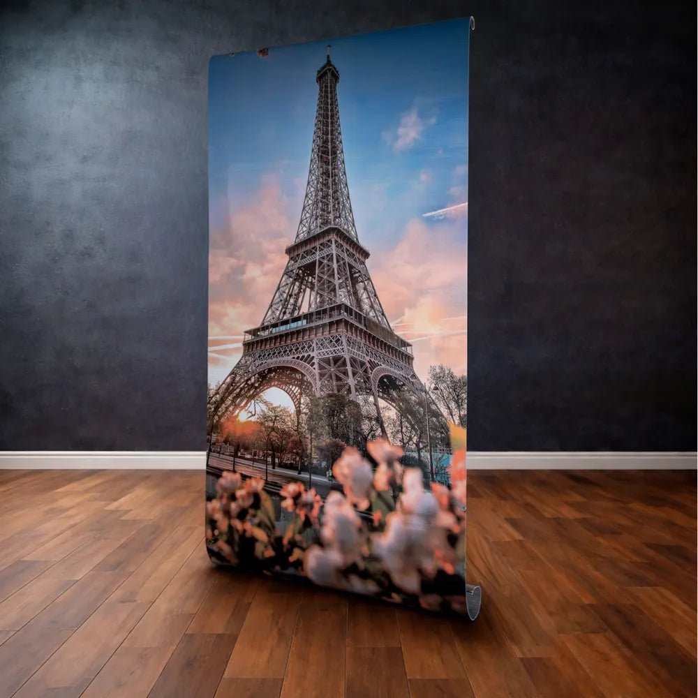 Rollo Autoadhesivo Torre Eiffel 1,2 x 3 m – Vinilo Decorativo para Pared - VeldorShop